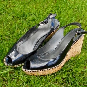 🖤Stuart Weitzman Platform Patent Leather Sandals!